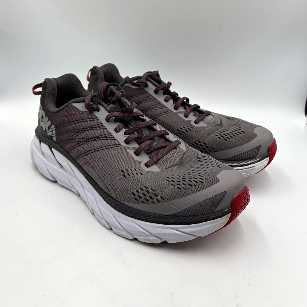 Hoka One One Clifton 6 Wide Gray Black Red Low Top Sneaker 1102876 Mens 9.5 2E